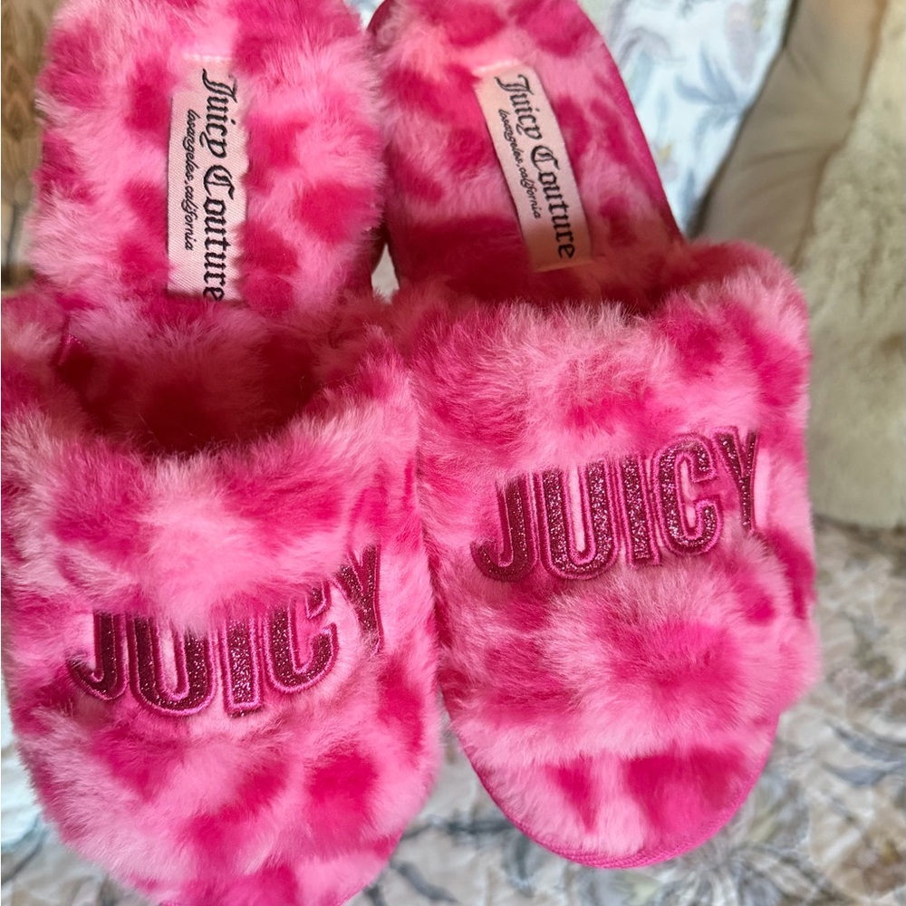 Juicy Couture Fuchsia Red Slippers - Picture 5 of 5